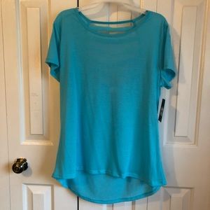 Athletic works moisture wicking top. High low hem